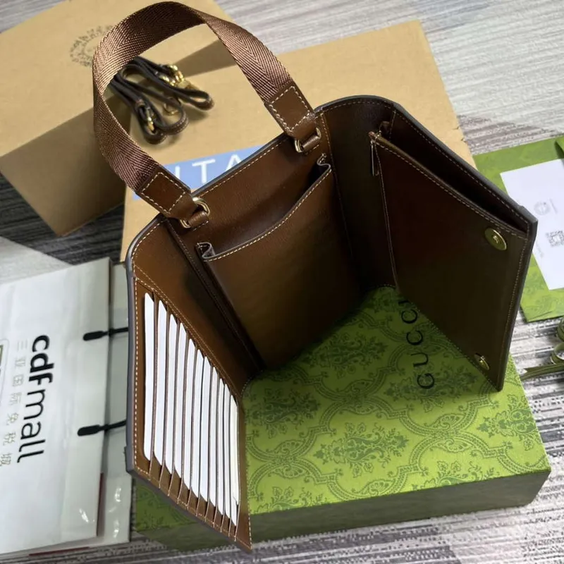 Gucci 724358 GG Top Handle Wallet Brown