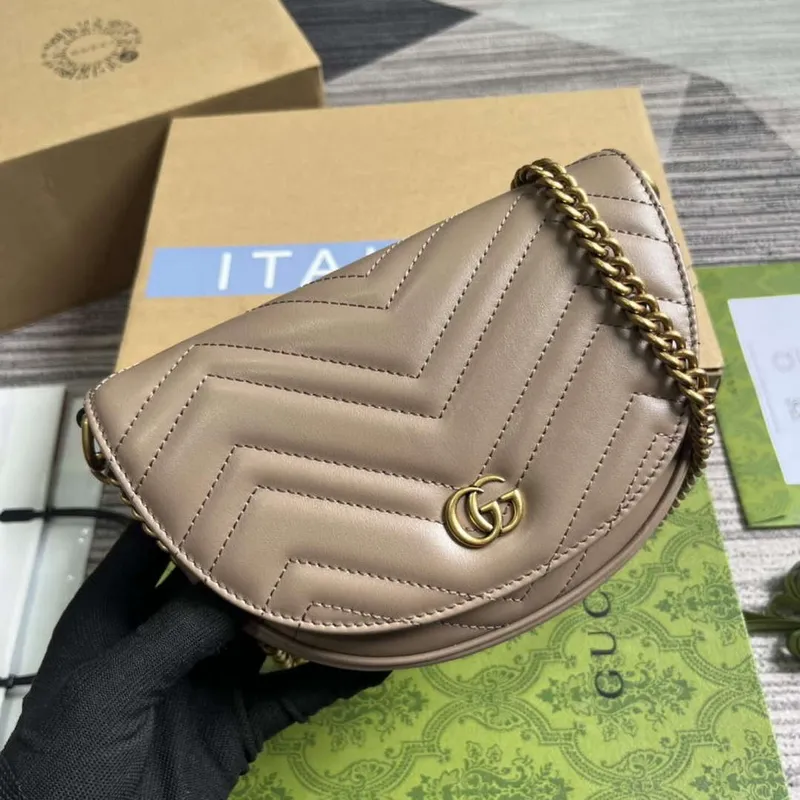 Gucci 746431 GG Marmont Matelassé Chain Mini Bag Milk tea