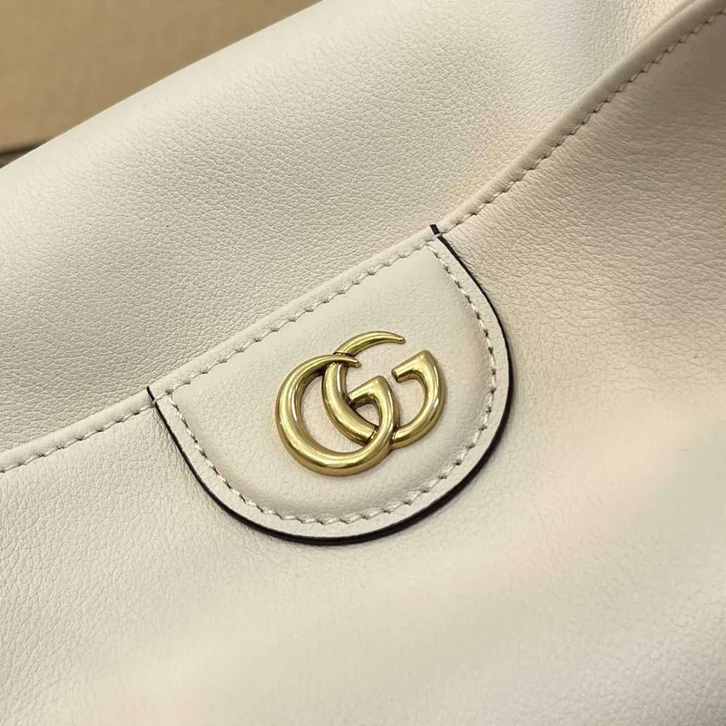 Gucci 746124 Gucci Diana Medium Shoulder Bag White