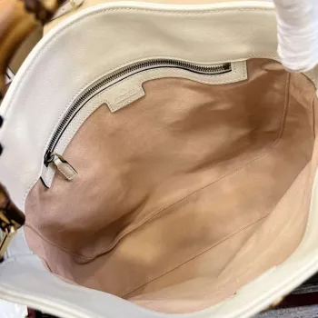 Gucci 746124 Gucci Diana Medium Shoulder Bag White