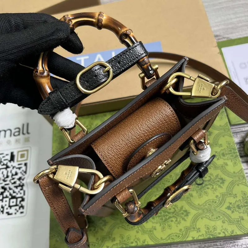 Gucci 739079 Diana Mini Tote Bag Cuir leather