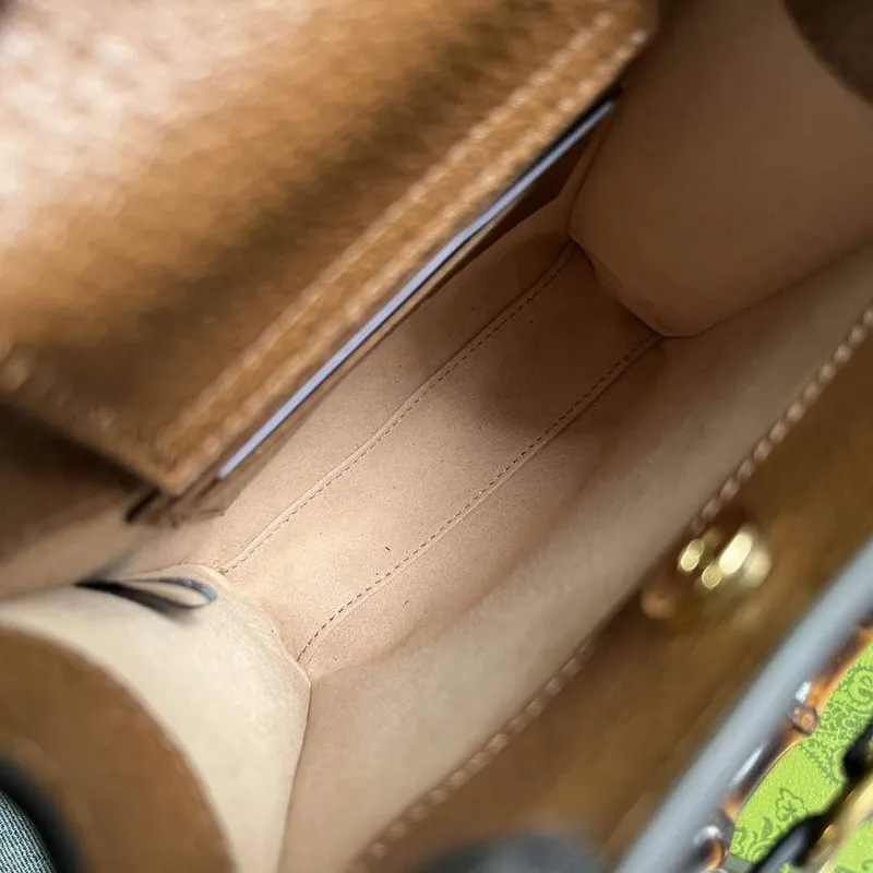 Gucci 739079 Diana Mini Tote Bag Cuir leather