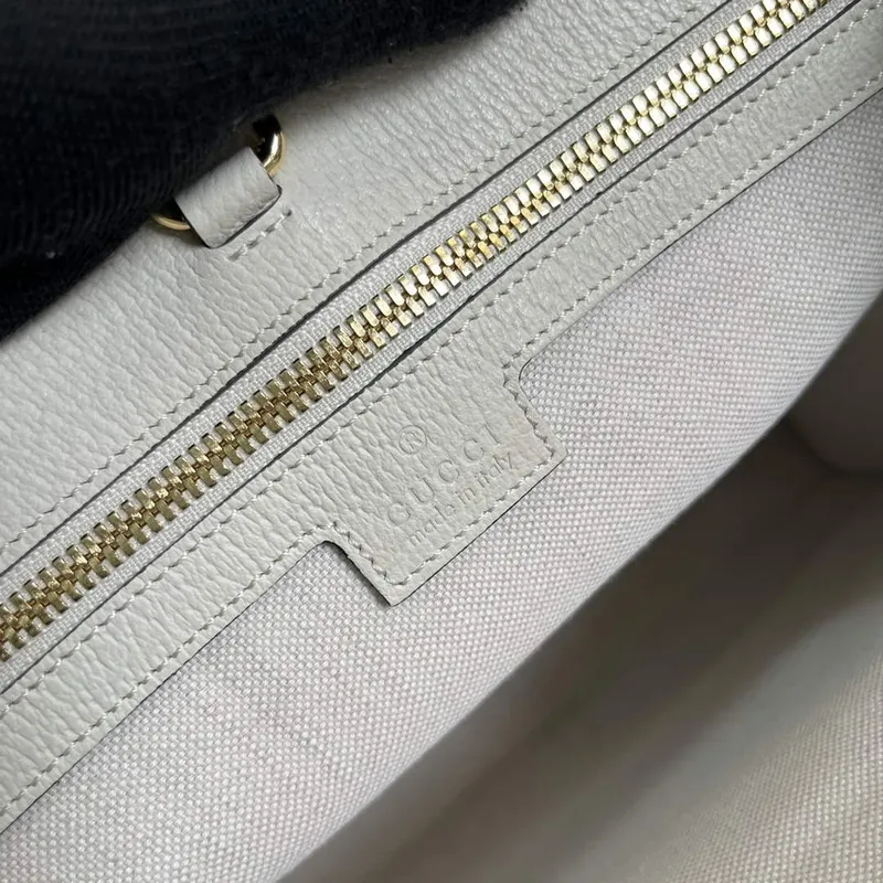 Gucci 680956 Gucci animal print small tote bag