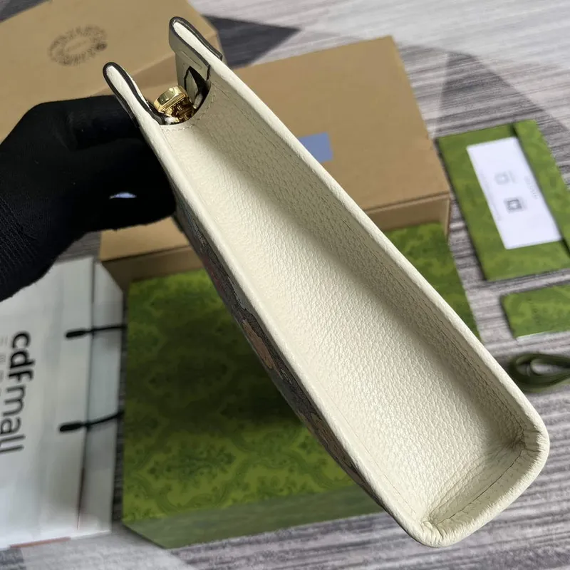 Gucci 736753 Gucci animal print toiletry case