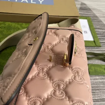 Gucci 724529 GG Matelassé Small Bag Pink