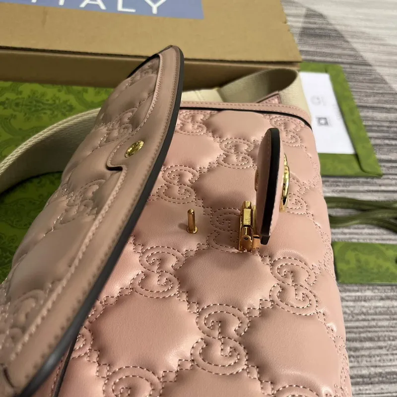 Gucci 724529 GG Matelassé Small Bag Pink