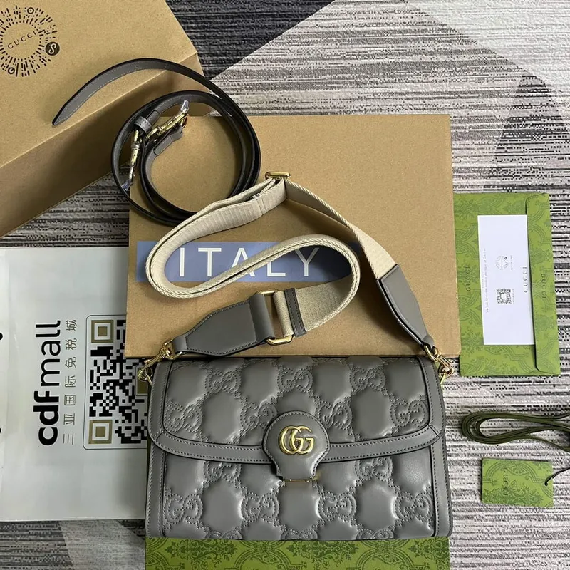 Gucci 724529 GG Matelassé Small Bag Light grey