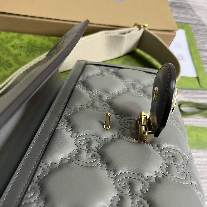 Gucci 724529 GG Matelassé Small Bag Light grey