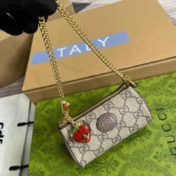 Gucci 726253 Coin Purse With Double G Strawberry