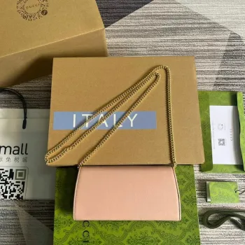 Gucci 725215 Gucci Blondie continental chain wallet Light pink