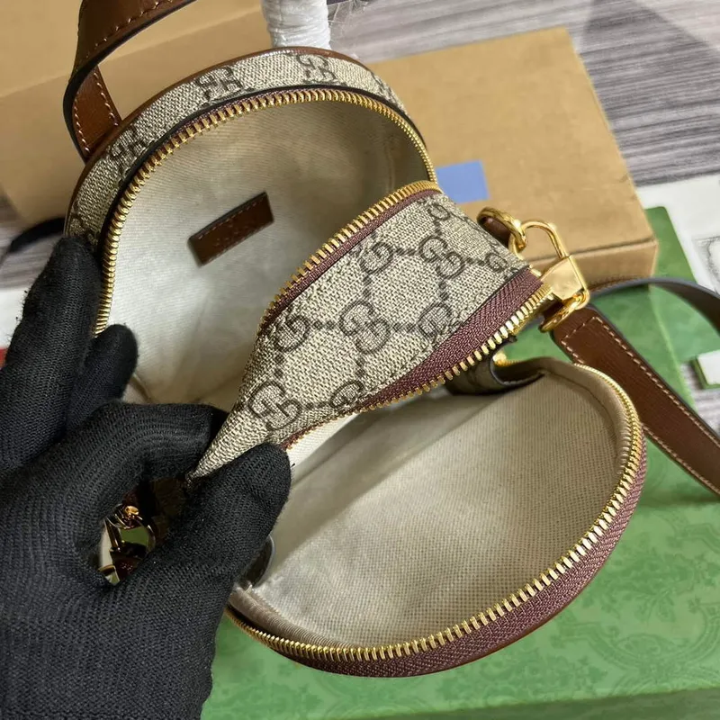 Gucci 725654 Multi function bag with Interlocking G Brown