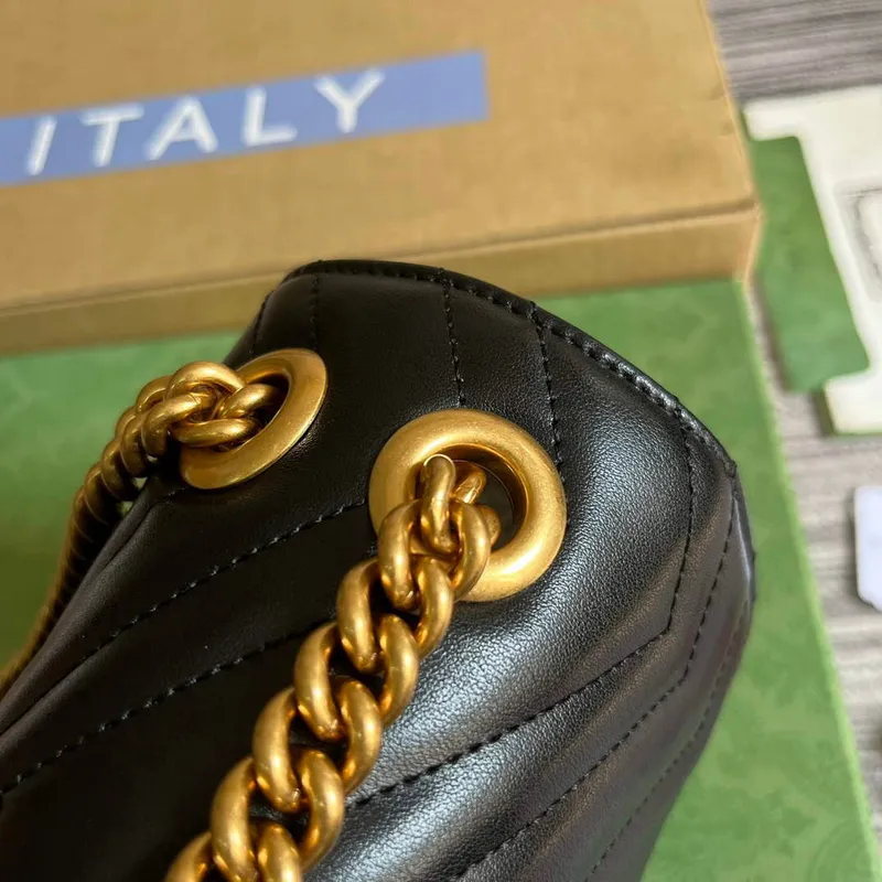 Gucci 739682 GG Marmont Matelassé mini tote bag Black