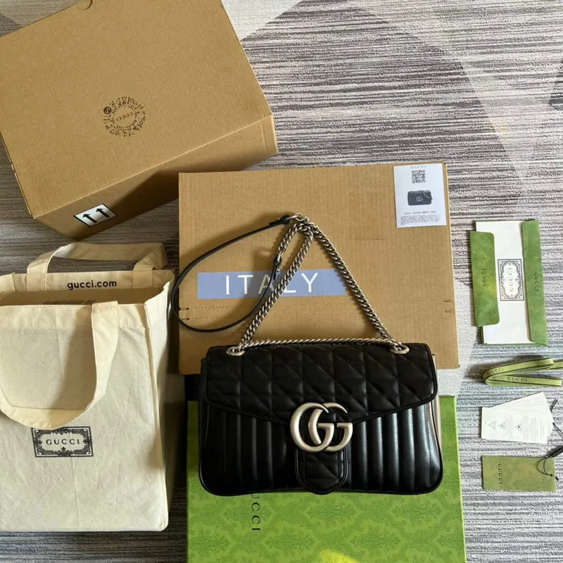 Gucci 443496 GG Marmont medium shoulder bag Black