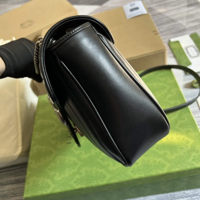 Gucci 443496 GG Marmont medium shoulder bag Black