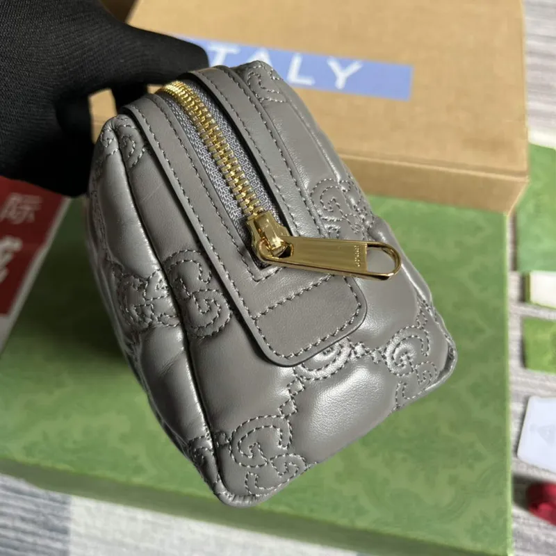 Gucci 726047 GG Matelassé Beauty Case Grey