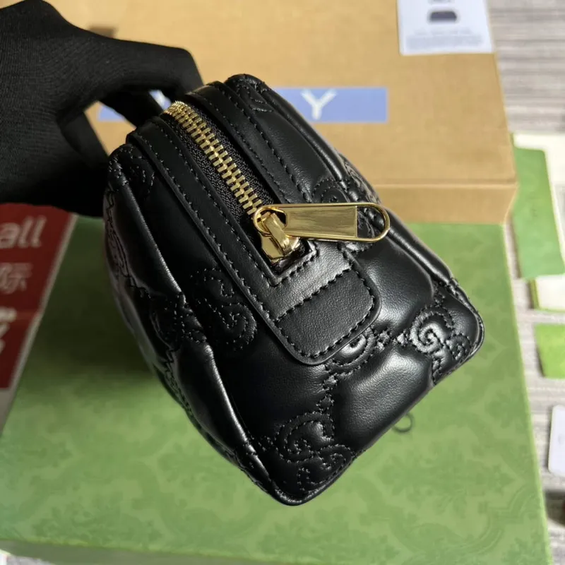 Gucci 726047 GG Matelassé Beauty Case Black