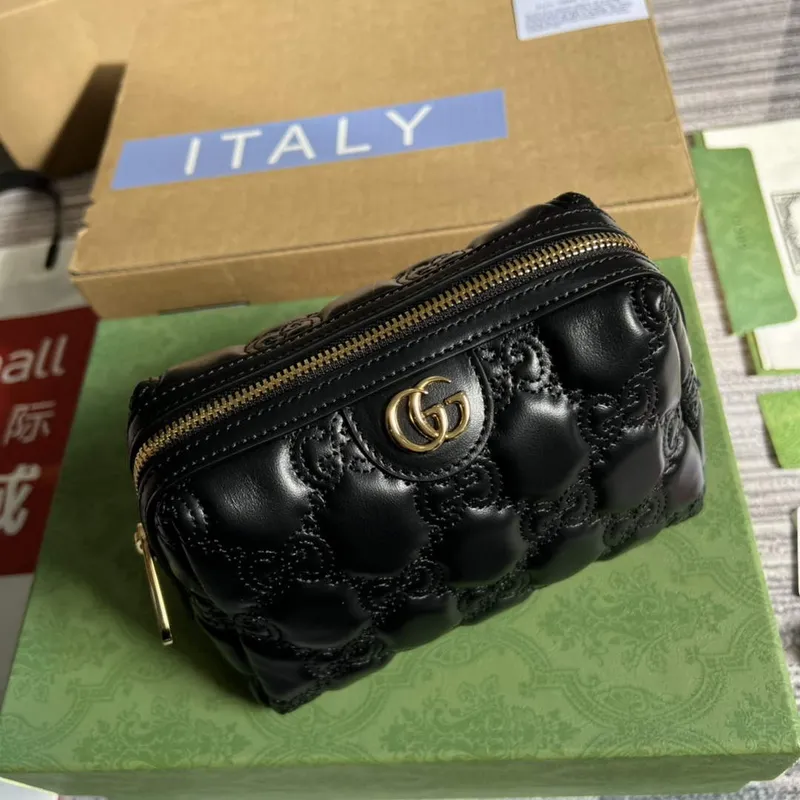 Gucci 726047 GG Matelassé Beauty Case Black