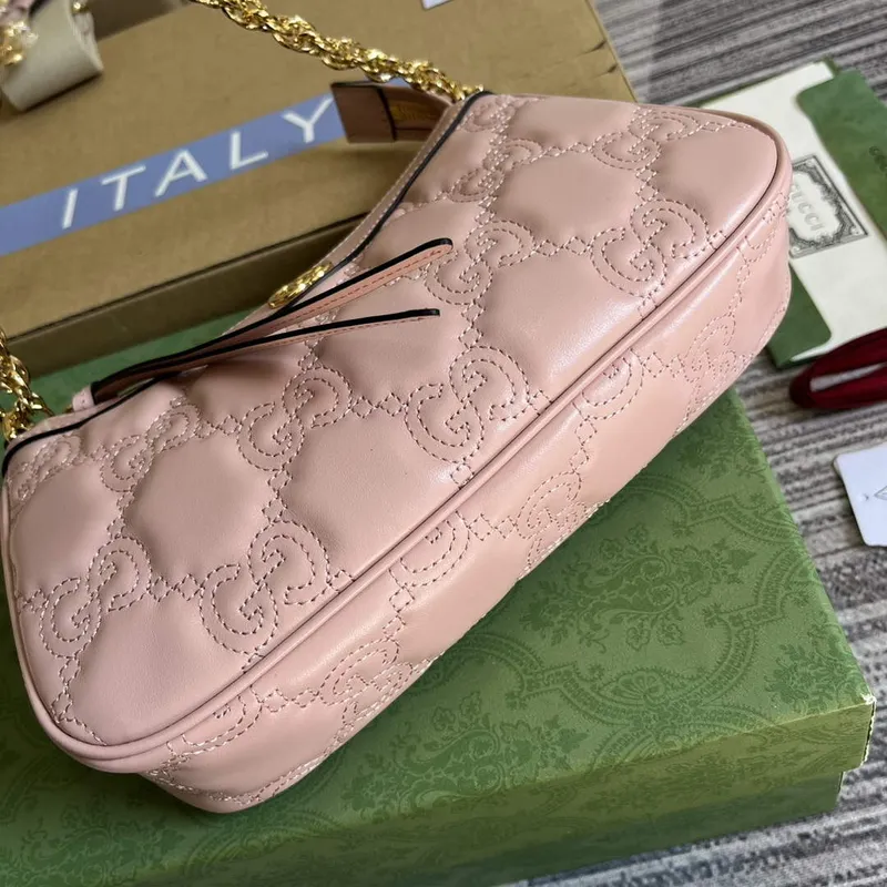 Gucci 735049 GG Matelassé Handbag Pink