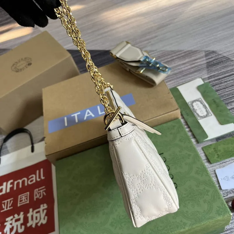 Gucci 735049 GG Matelassé Handbag White