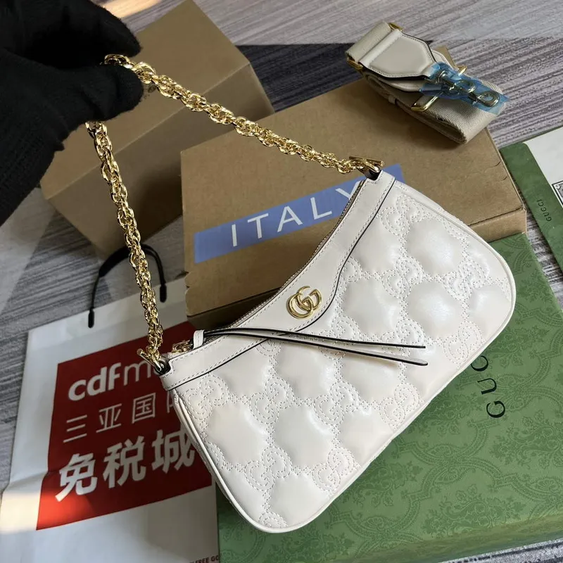 Gucci 735049 GG Matelassé Handbag White