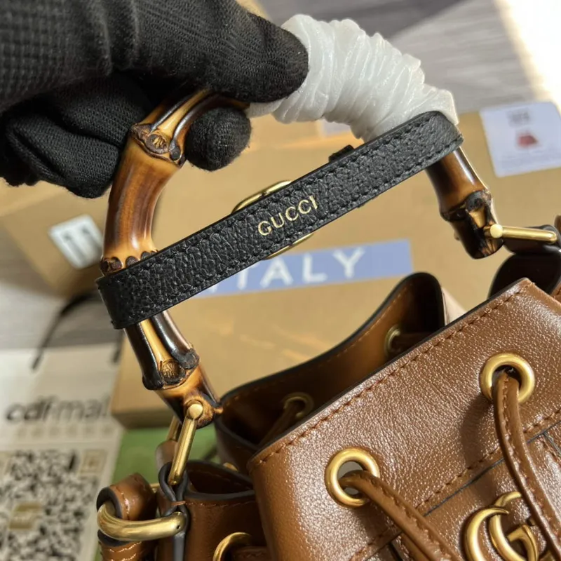 Gucci 724652 Diana Small Bucket Bag Brown