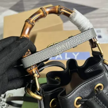 Gucci 724667 Diana Mini Bucket Bag Black