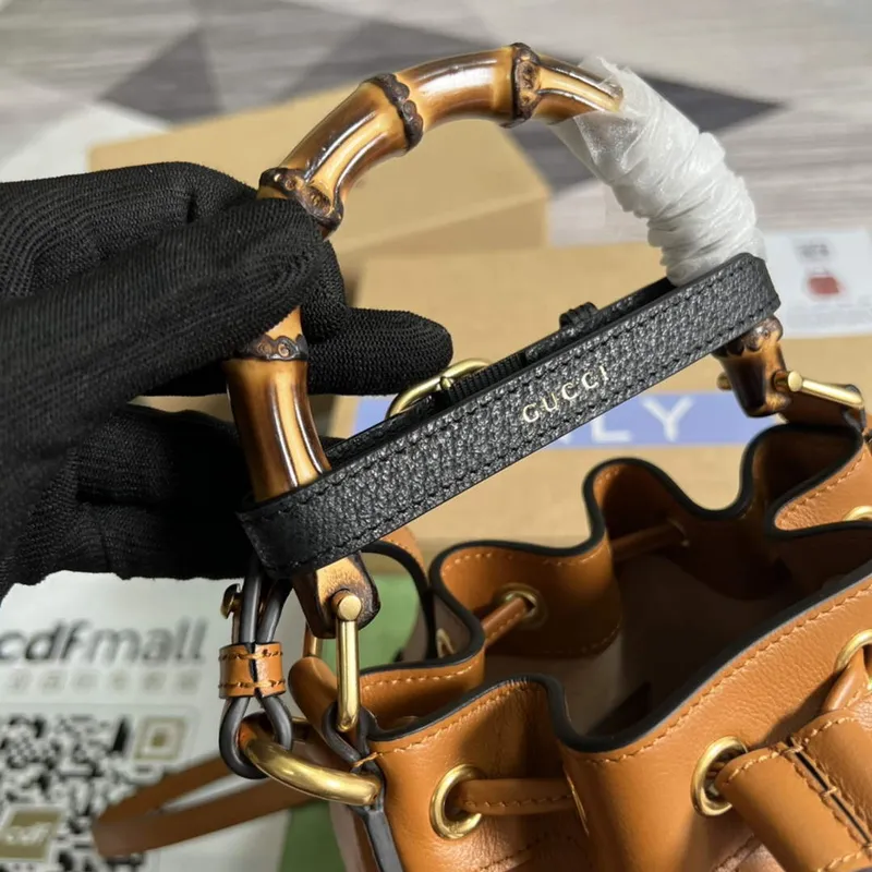 Gucci 724667 Diana Mini Bucket Bag Light Brown