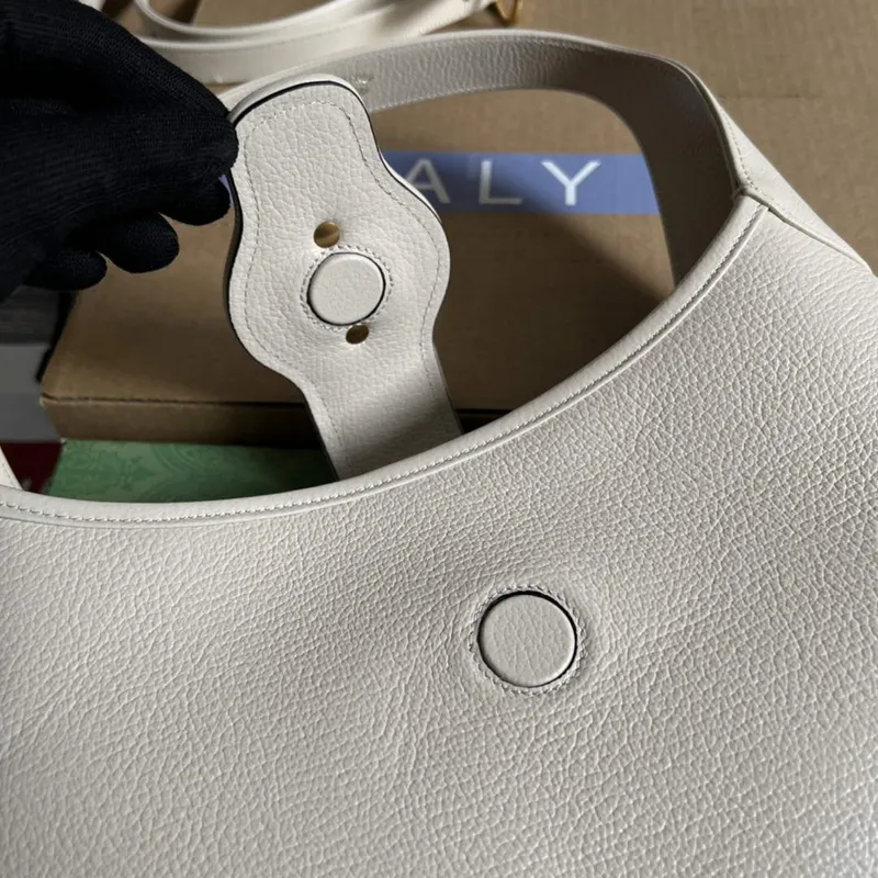 Gucci 726274 Aphrodite Medium Shoulder Bag White