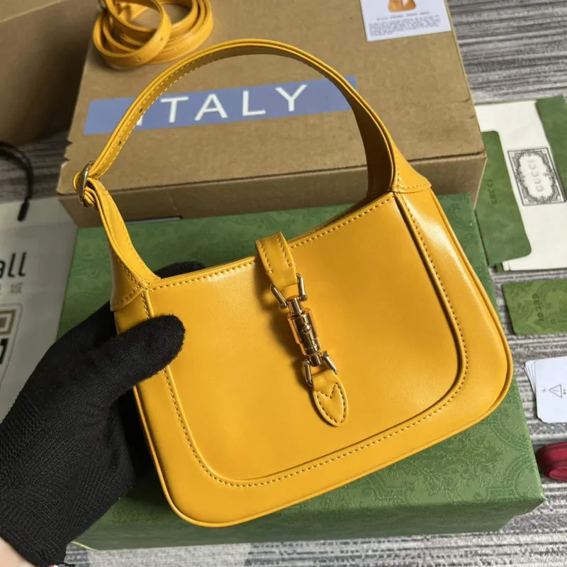Gucci 637091 Jackie 1961 mini shoulder bag Yellow