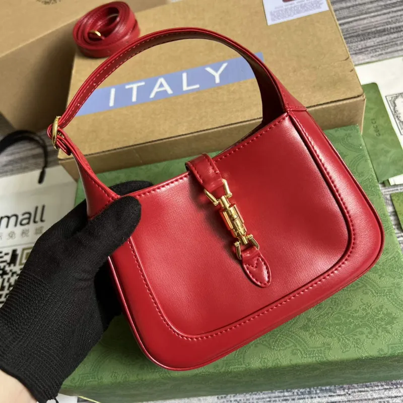 Gucci 637091 Jackie 1961 mini shoulder bag Red