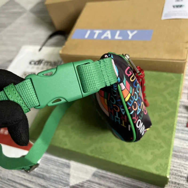 Gucci 650299 The North Face x Gucci belt bag Green
