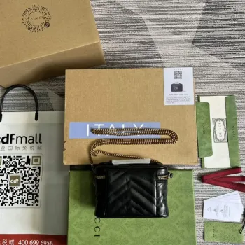 Gucci 699515 GG Marmont Mini Top Handle Bag Black