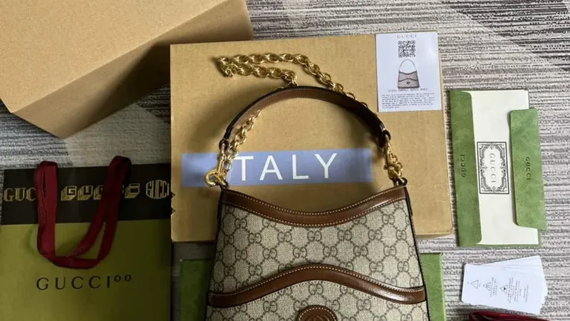 Gucci 696011 Large Shoulder Bag with Interlocking G in Brown GG Supreme Canvas