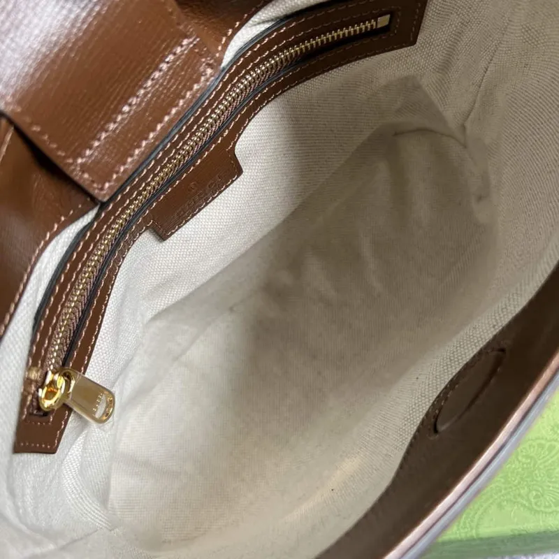 Gucci 696011 Large shoulder bag with Interlocking G Brown