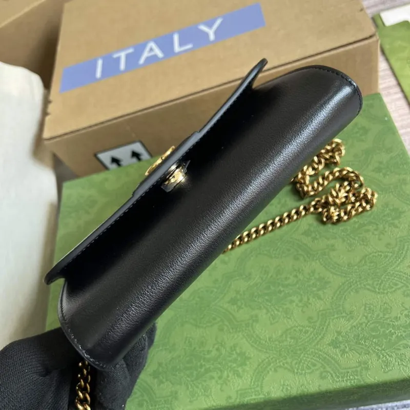 Gucci 675795 Gucci Diana mini shoulder bag Black