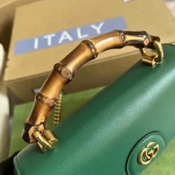 Gucci 675795 Gucci Diana mini shoulder bag Green