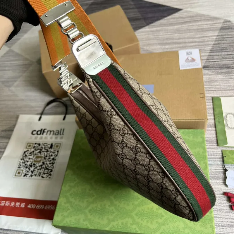 Gucci 702823 Gucci Attache large shoulder bag Beige and ebony