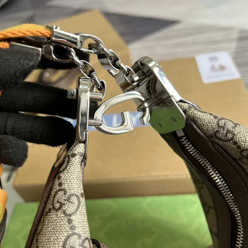 Gucci 702823 Gucci Attache large shoulder bag Beige and ebony