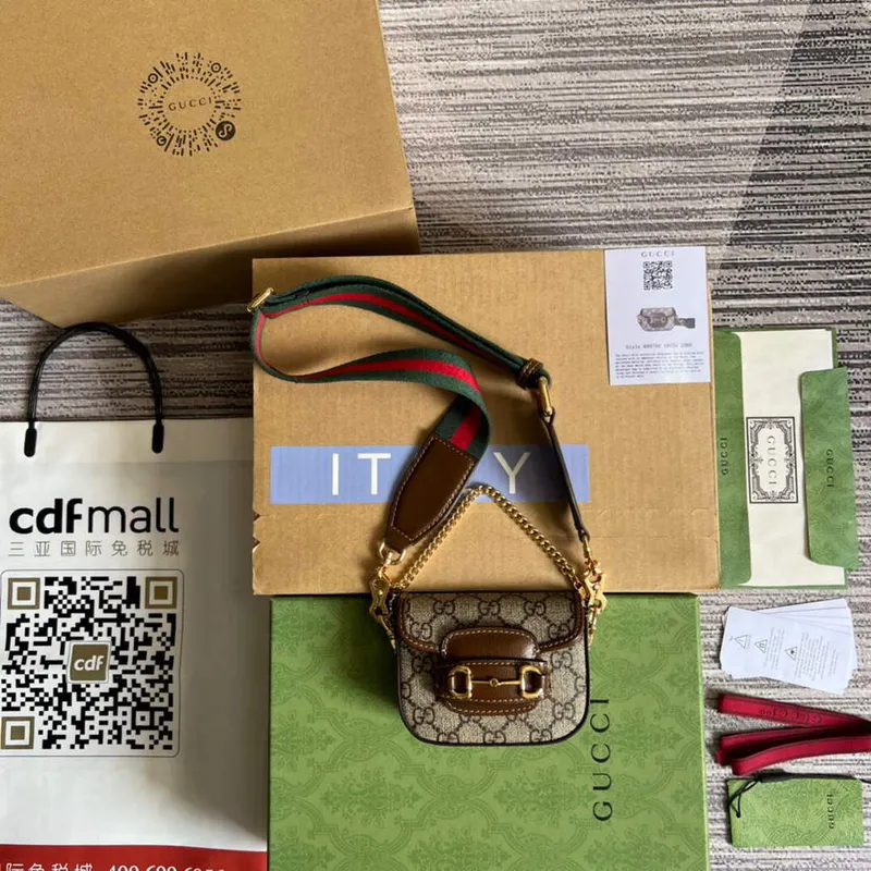 Gucci 699760 Gucci Horsebit 1955 strap wallet Beige and ebony