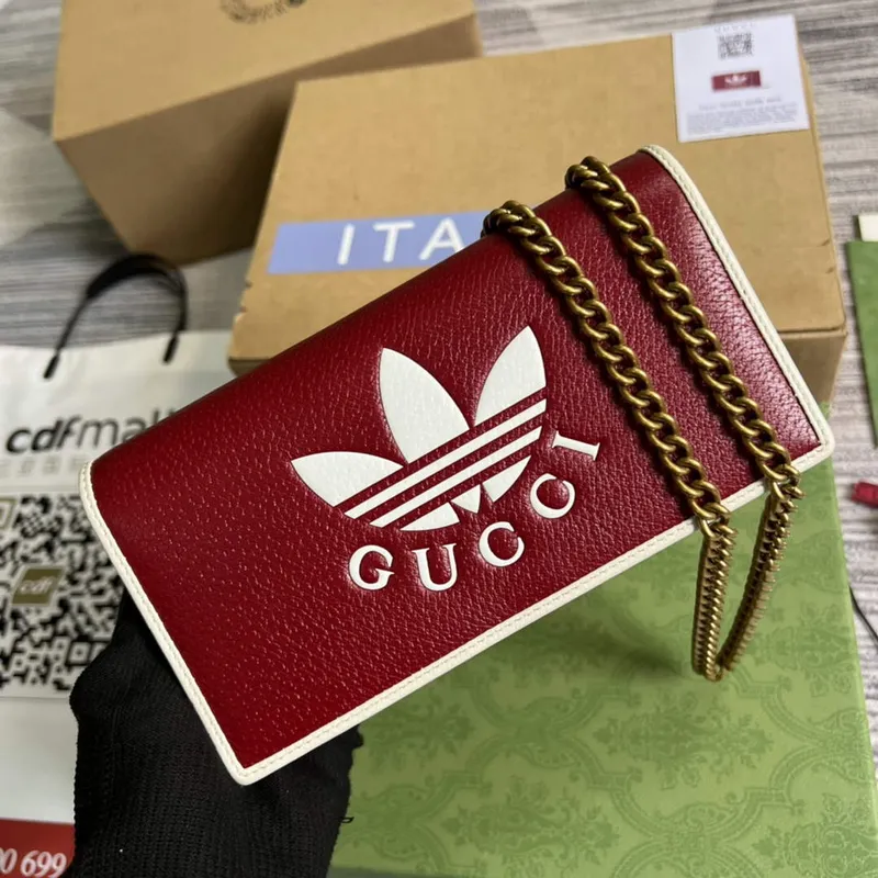 Adidas x Gucci  621892 wallet with chain Off white and red leather