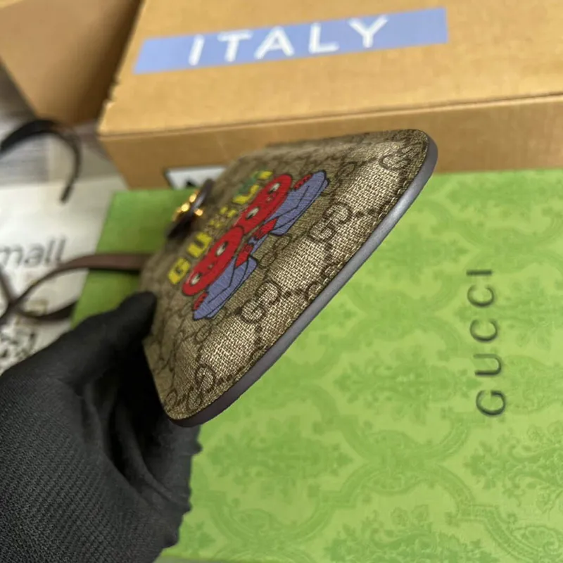 Gucci 700732 Gucci cherry print phone case Brown