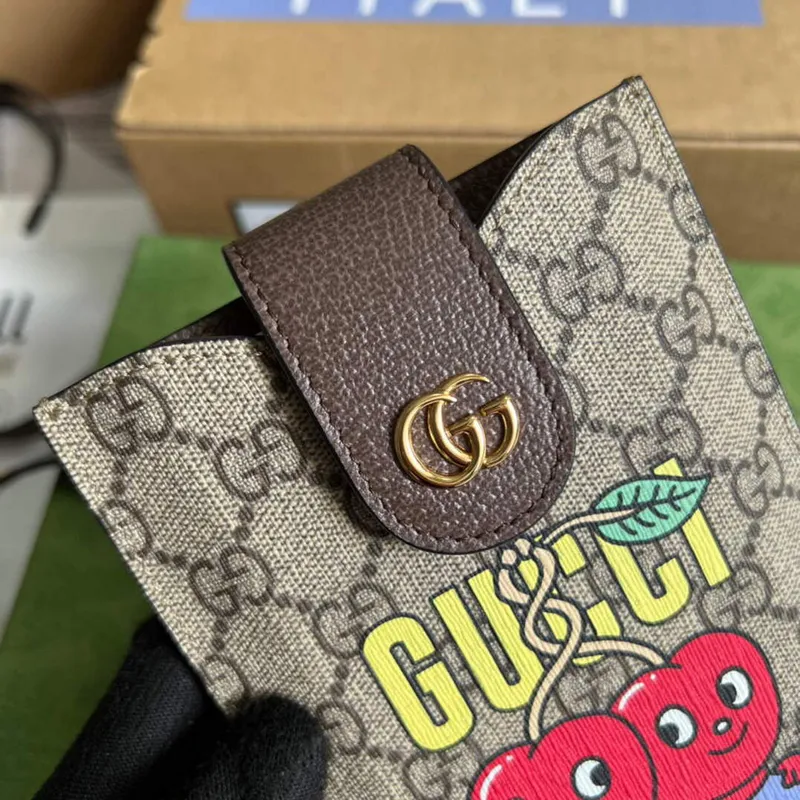 Gucci 700732 Gucci cherry print phone case Brown