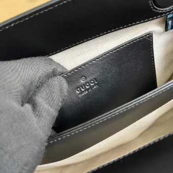 Gucci 702200 GG matelassé leather shoulder bag Black