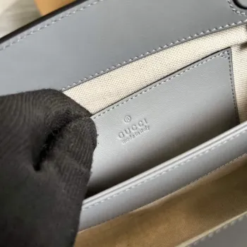 Gucci 702200 GG matelassé leather shoulder bag Dusty grey