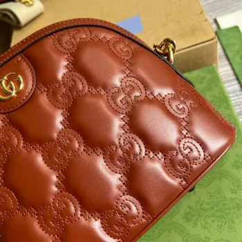 Gucci 702229 GG matelassé leather shoulder bag Light brown