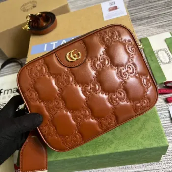 Gucci 702234 GG Matelassé Leather Shoulder Handbag Light brown