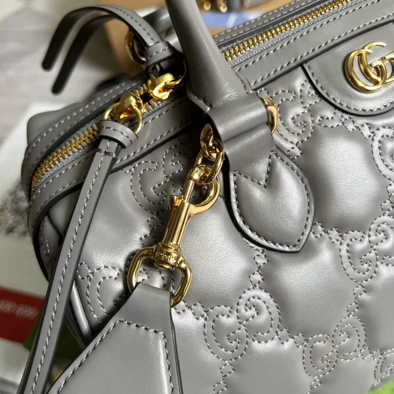 Gucci 702242 GG matelassé leather shoulder bag Dusty grey