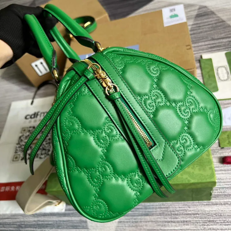 Gucci 702242 GG matelassé leather shoulder bag Bright green