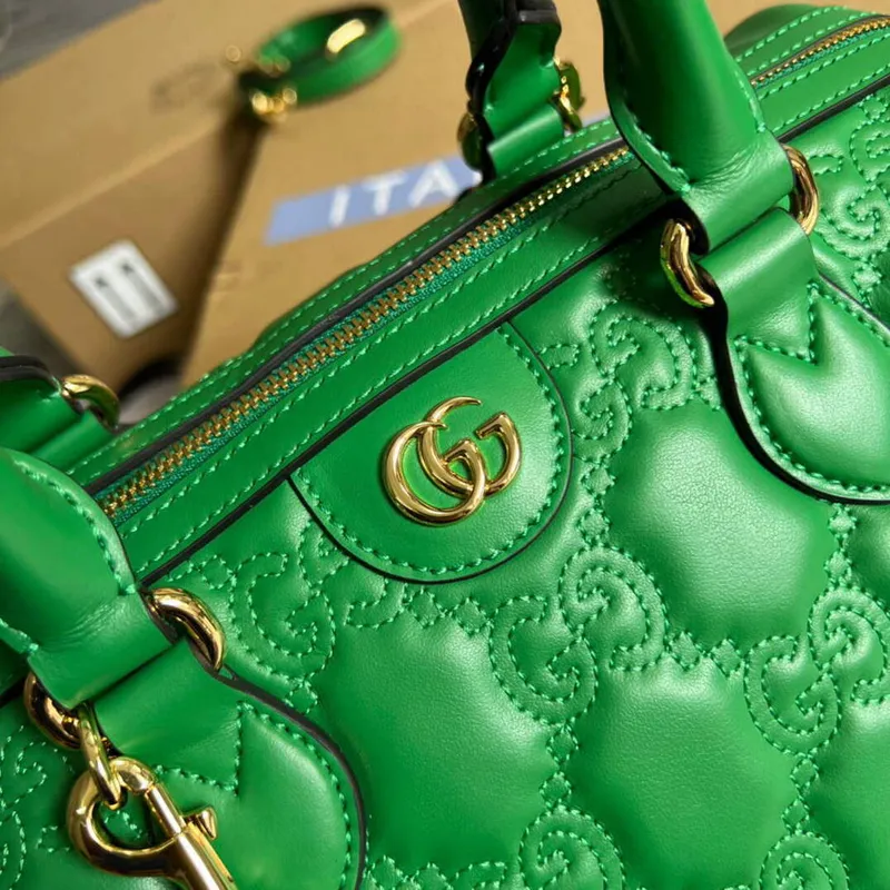 Gucci 702242 GG matelassé leather shoulder bag Bright green