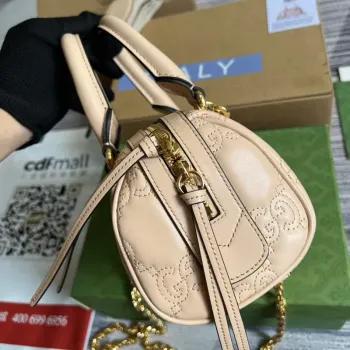 Gucci 702251 GG matelassé leather top handle bag Beige